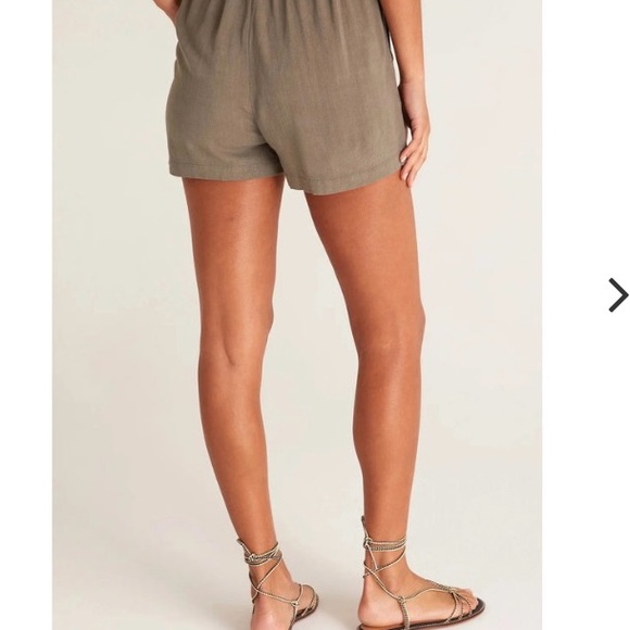 Z Supply Calista Shorts - Picture 3 of 5